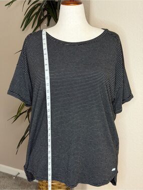 Amazon Essentials Black and Gray Thin-Strip Short-Sleeve Tee